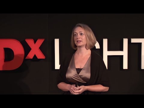 The Science of Flirting: Being a H.O.T. A.P.E. | Jean Smith | TEDxLSHTM - Популярные видеоролики!