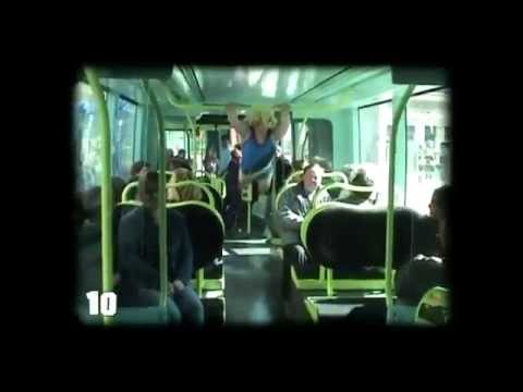 Спортсмен отжигает в автобусе - Популярные видеоролики!