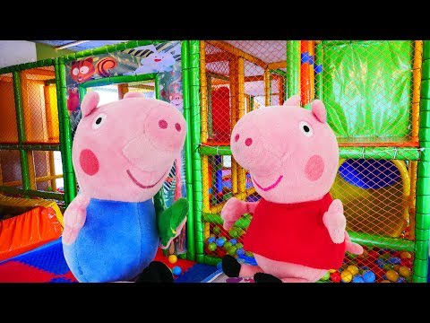 Свинка Пеппа и семья Свинов в кафе - Популярные видеоролики!