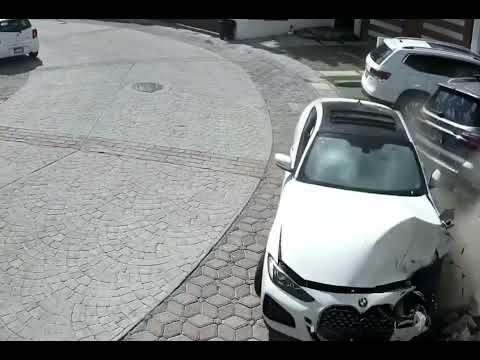 Внимание, авто леди за рулем - Популярные видеоролики!
