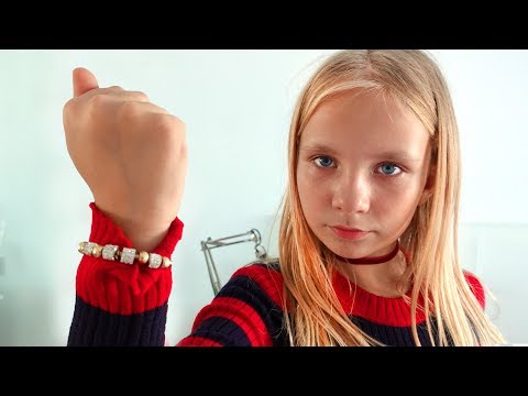 Дети узнали правду про Деда Мороза / ПАРЕНЬ подарил Николь браслет - Популярные видеоролики!