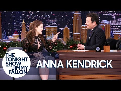 Anna Kendrick Does Her Impression of Kristen Stewart Talking About Pitch Perfect 3 - Популярные видеоролики!