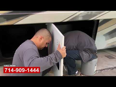 Thor Miramar Exterior Storage Door and Side Repair - OCRV Center - Yorba Linda - Популярные видеоролики!