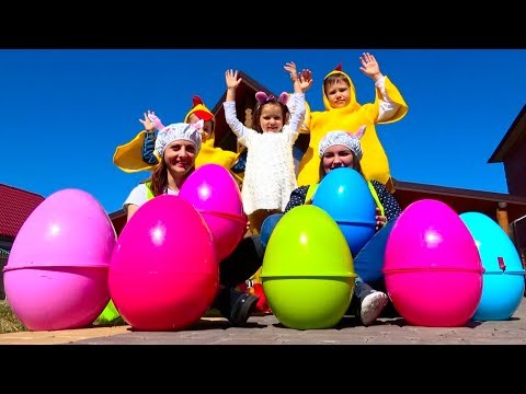 Ищем сюрпризы в яйцах / Мальчики против девочек - Популярные видеоролики!