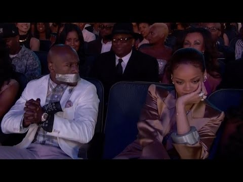 Rihanna Tapes Floyd Mayweather's Mouth Shut at BET Awards - Популярные видеоролики!