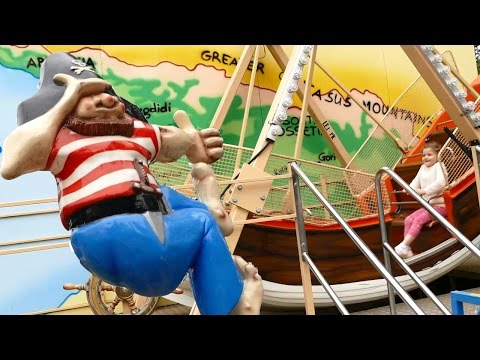 Аттракцион лодка - лодочка  Парк аттракционов  Парк развлечений  Видео для детей Детское видео - Популярные видеоролики!