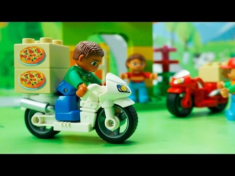 Полицейская машина Мотоциклы и Гоночные машины у видео с игрушками - Развозчик пиццы. - Популярные видеоролики!