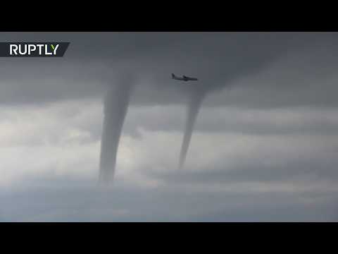 Самолёт зашёл на посадку среди торнадо в Сочи - Популярные видеоролики!