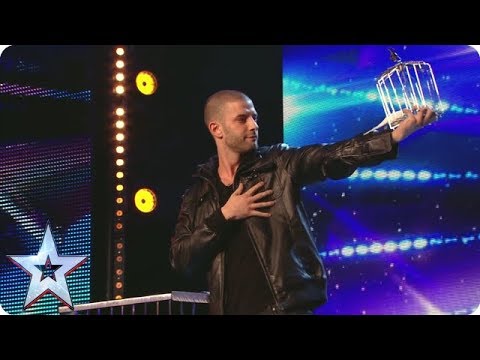 Darcy Oake pulls a birdcage from NOWHERE | Britain's Got Talent Unforgettable Audition - Популярные видеоролики!