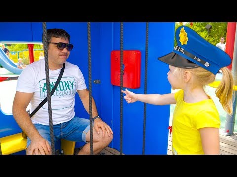 Настя и папа в парке аттракционов / Nastya and papa pretend play at the amusement park - Популярные видеоролики!